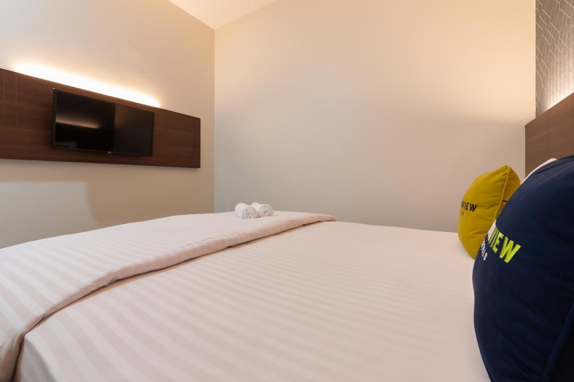 Urbanview Hotel Cengkareng Jakarta By Reddoorz Exteriör bild