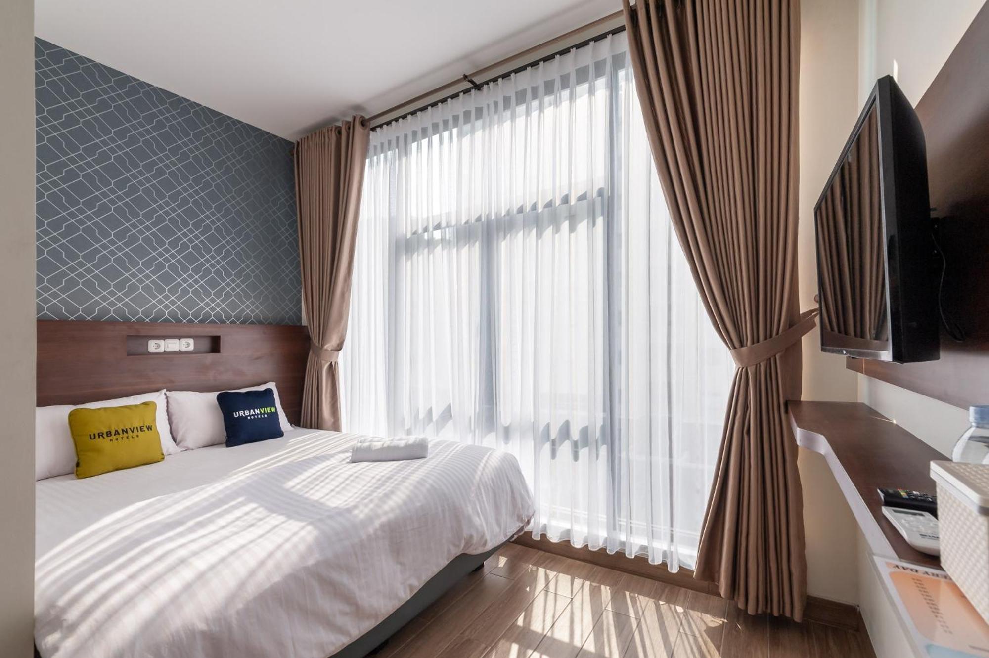 Urbanview Hotel Cengkareng Jakarta By Reddoorz Exteriör bild